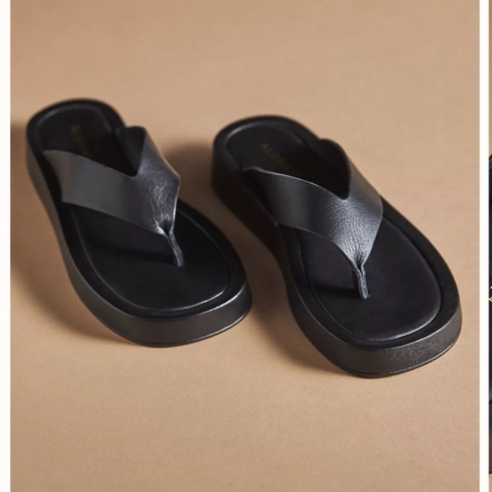 ALOHAS Black Leather Sandals